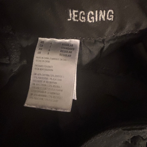 American Eagle Outfitters - Black Jeggings - Super Stretch - Size 4 - Like New - Picture 8 of 11